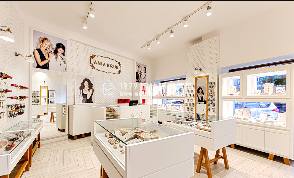 以人為本的合肥飾品店設(shè)計才能俘獲千萬女人心